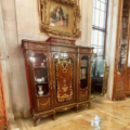Schrank Französischer aus Goldbronze und Tulpenholz