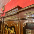 Schrank Französischer aus Goldbronze und Tulpenholz